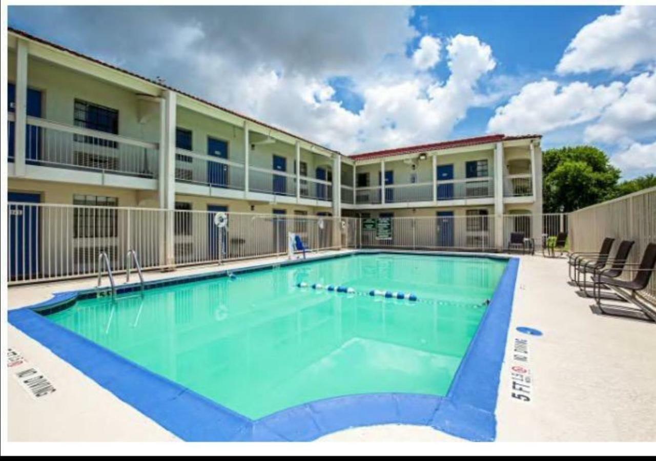 Scottish Inns & Suites Texas City Exterior foto